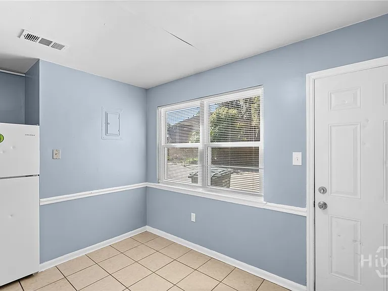 2511 Oak Forest Dr #B — Photo 9