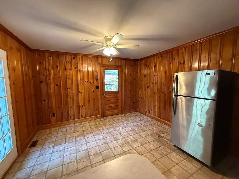 1302 Dogwood Ln NW — Photo 6