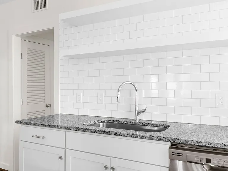 Greenview Apartments - Forest Park — Photo 20