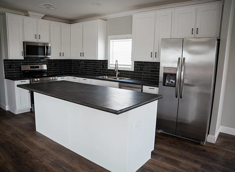 760 Hollow Ln — Photo 3