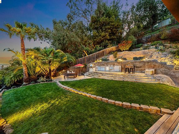 4th image of 33 Somerset Rd