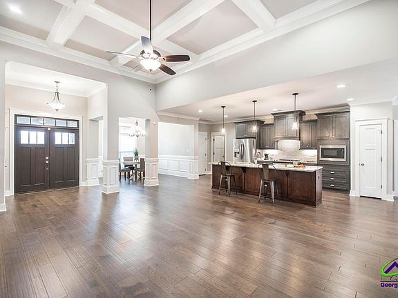 4th image of 216 Rustic Live Oak Trl