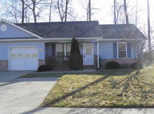 1123 N Forest View Dr N, Ellettsville, IN 47429