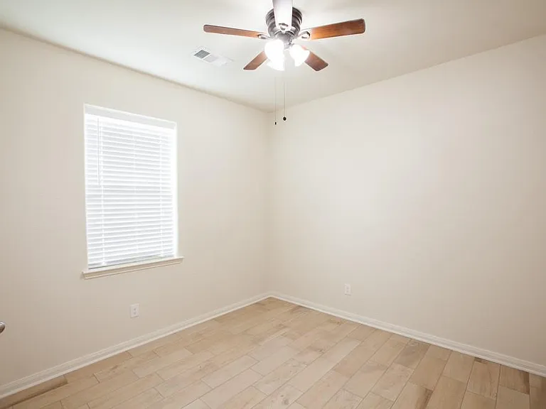 128 Tennyson St — Photo 17