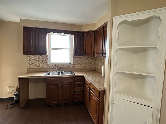 4th image of 5536 Elmwood Ave