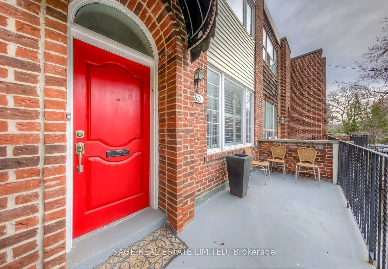 3 bed, $4,100 — Photo 2