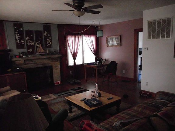 4th image of 1706 Burdette Ct
