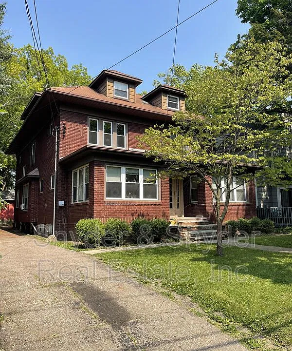 163 N Portage Path #2