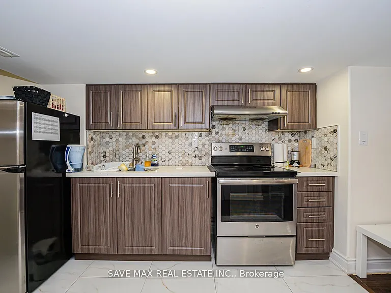 20 Desert Garden Dr #BASEMENT — Photo 4