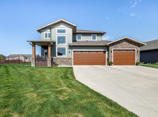 6135 Maple Valley Dr S, Fargo, ND 58104