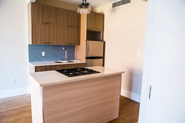 Rented by Lang Realty LLC | media 27