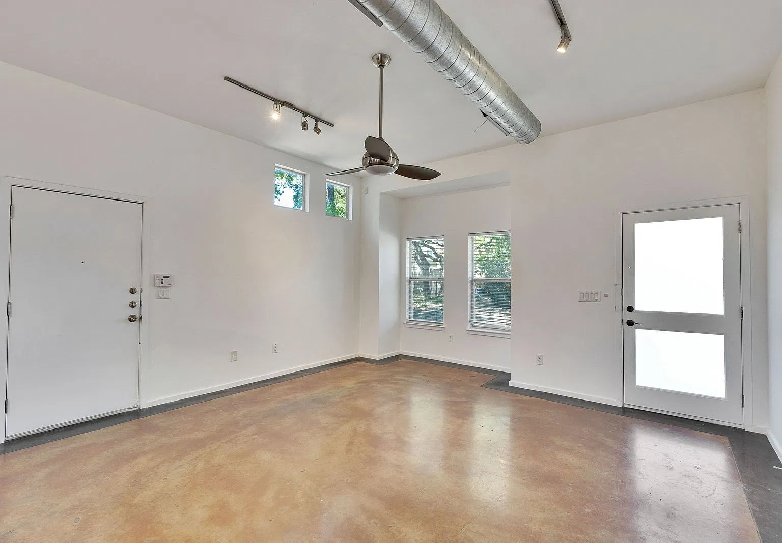 3 bed, 2.0 bath, 1248 sqft, $2,850 — Photo 3