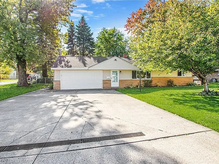 7660 Holly Dr — Photo 1