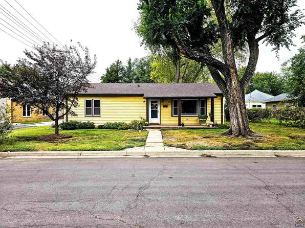 205 S 4th St, Saint Marys, KS 66536