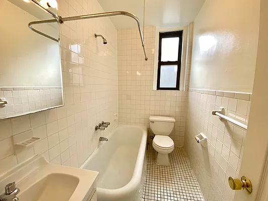 Rented by J PRESTON AND ASSOCIATES INC | media 6