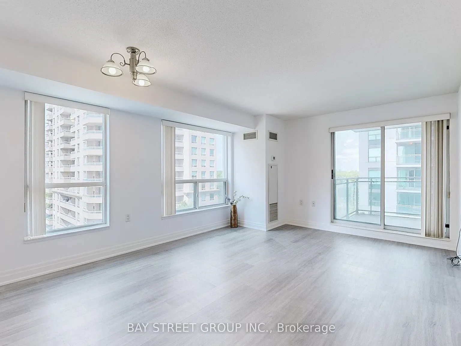1 bed, $2,350 — Photo 3