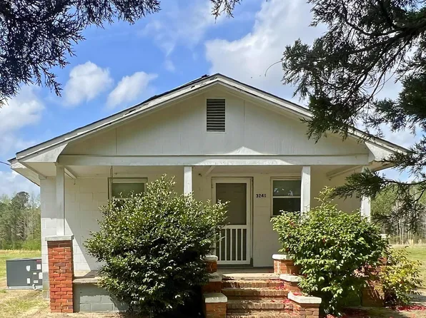 3241 General Howe Highway, Riegelwood, NC 28456