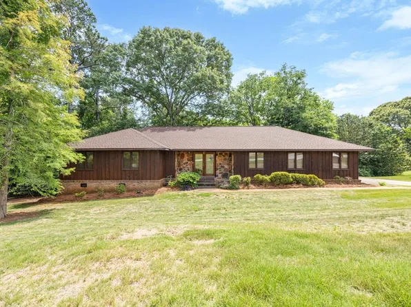 1401 Melanie Ln, Phenix City, AL 36867