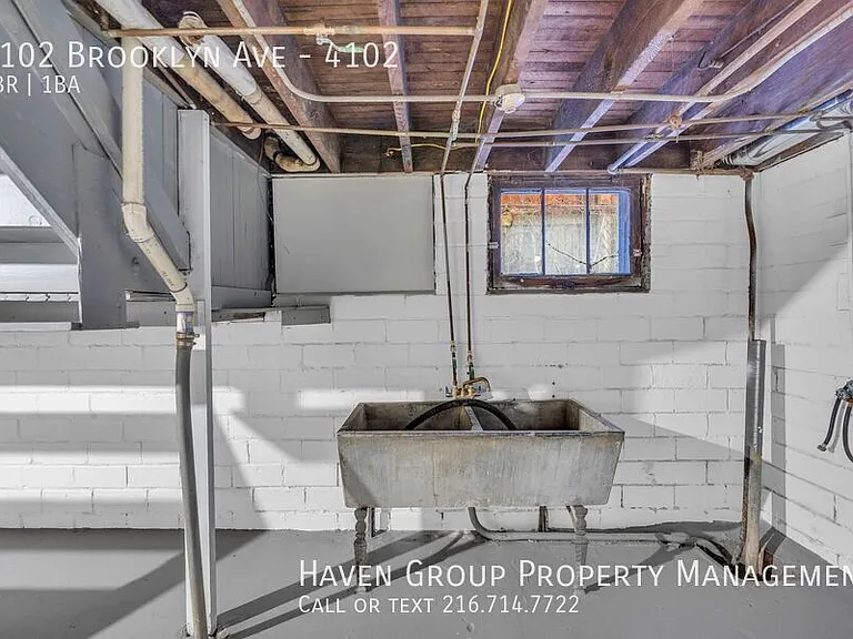 4102 Brooklyn Ave #4102 — Photo 21