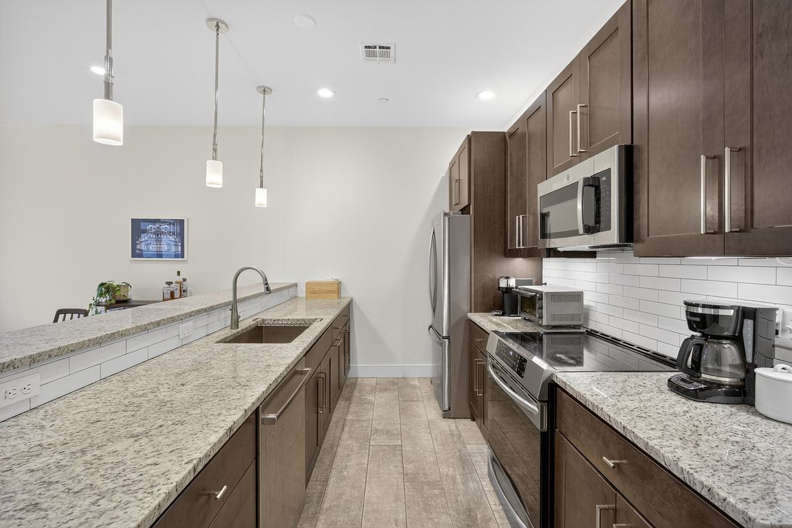 next background image