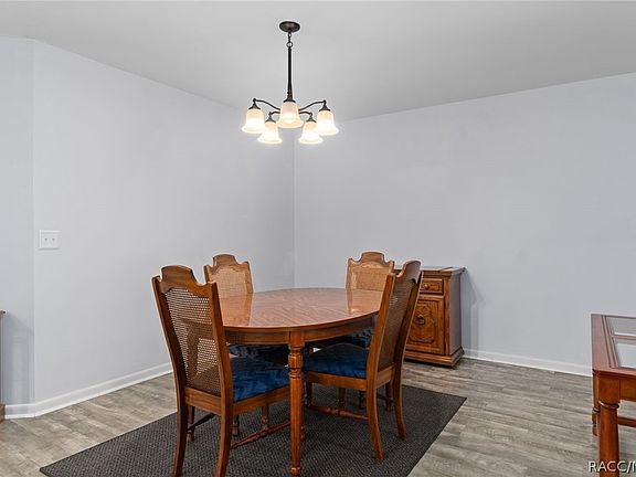 5th image of 3334 S Royal Oaks Dr