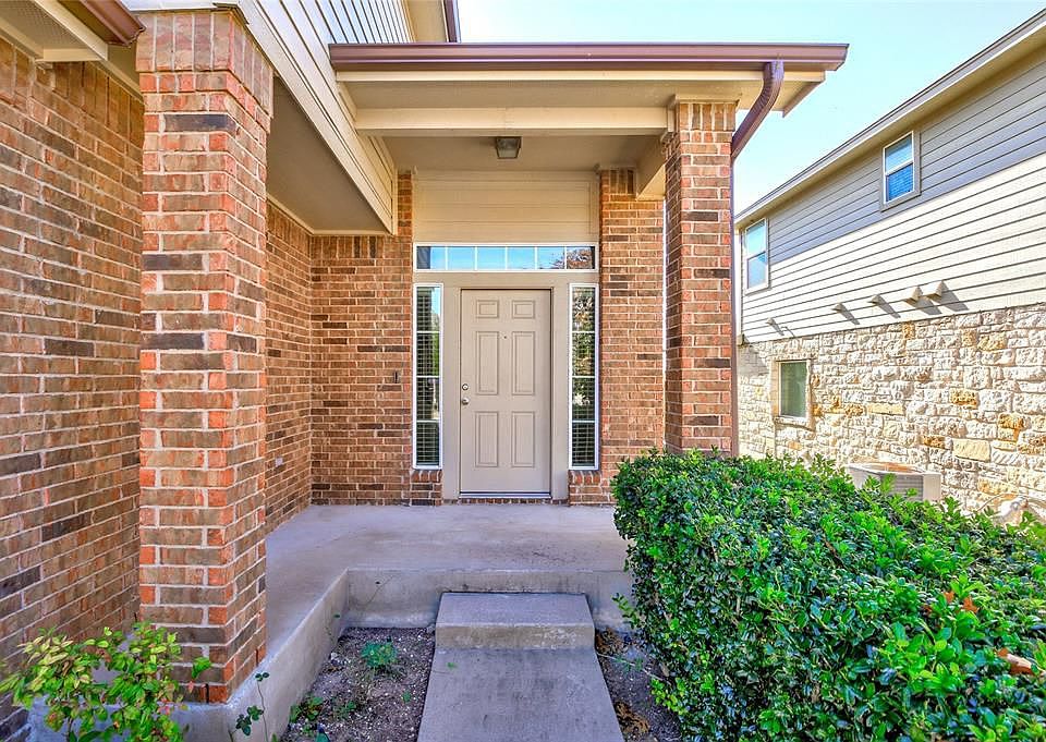 1st image of 2217 Nestlewood Dr