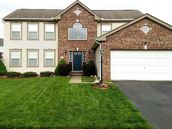 2nd image of 222 Wellington Pl