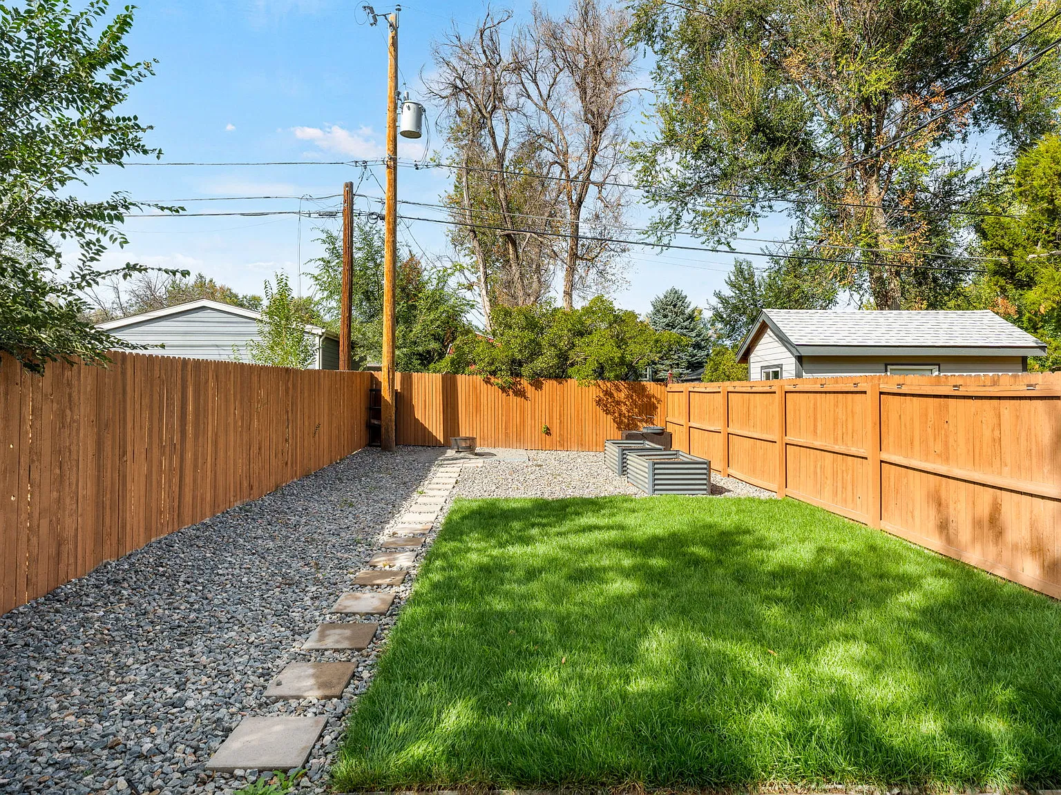 3 bed, 2.5 bath, 1437 sqft, $3,400 — Photo 4