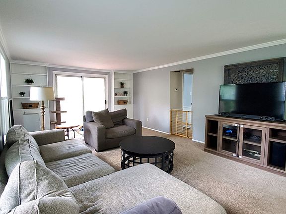 3rd image of 4222 Lynwood Ct