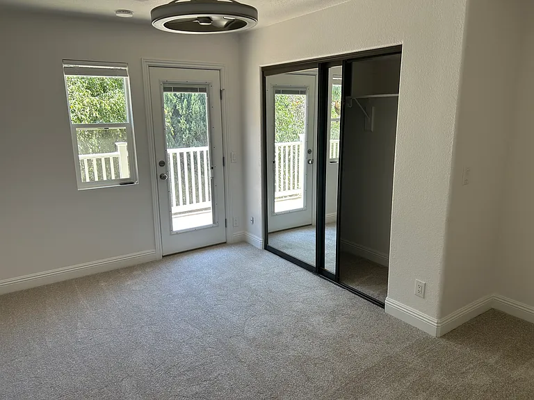 2034 Katerri Dr — Photo 30