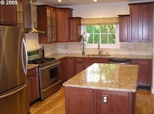 7 Cellini Ct, Lake Oswego, OR 97035