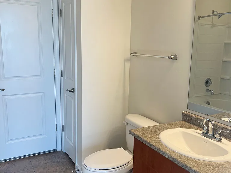 Belmont at Tryon Apartments — Photo 73