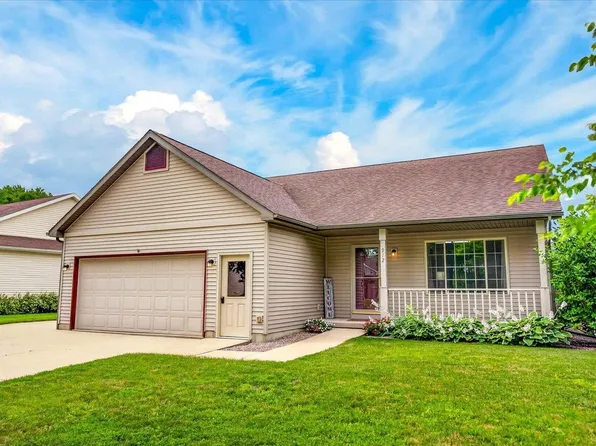 912 Vista Ridge Dr, Mount Horeb, WI 53572