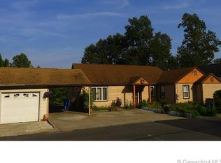 60 Ojibwa Rd, Shelton, CT 06484