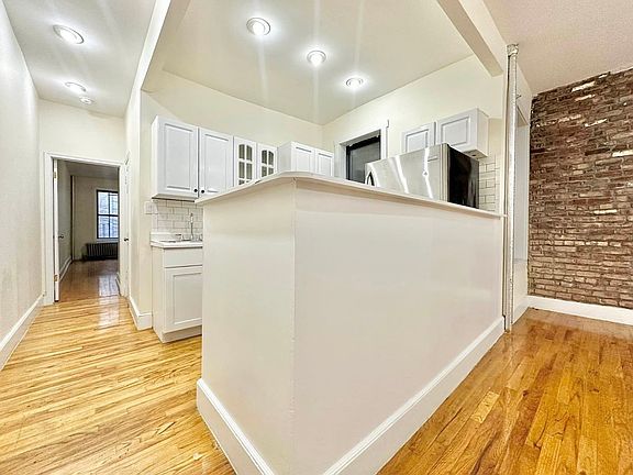 3rd image of 803 Nostrand Ave Suite 2R