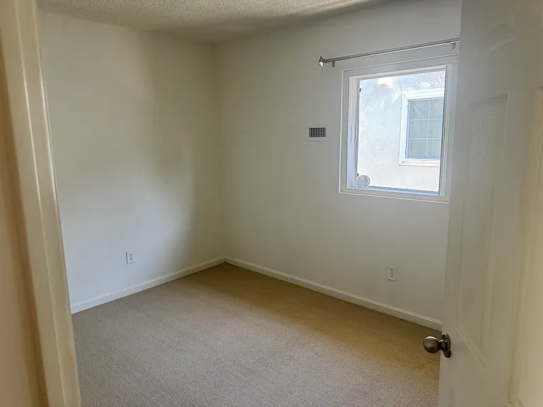 8401 Tuscany Ave #4 — Photo 10