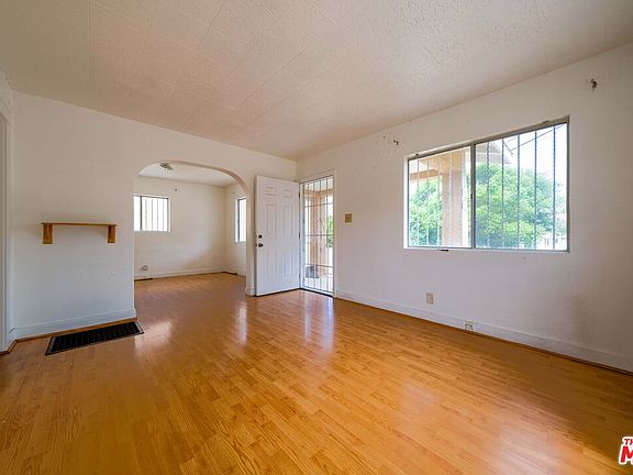 5th image of 2418 W Avenue 33