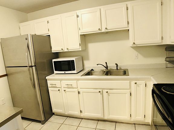 4th image of 6500 Woodlake Dr APT 314