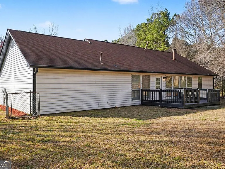 79 Water View Dr — Photo 2