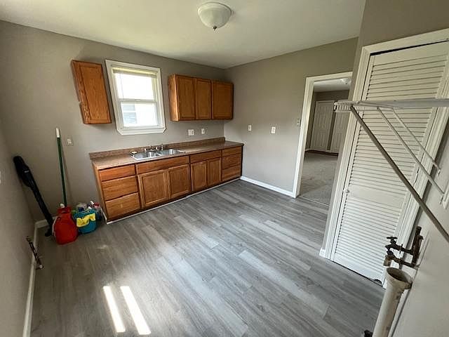 1st image of 8452 Essex Ave