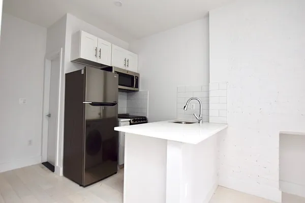 Rented by REAL New York | media 6