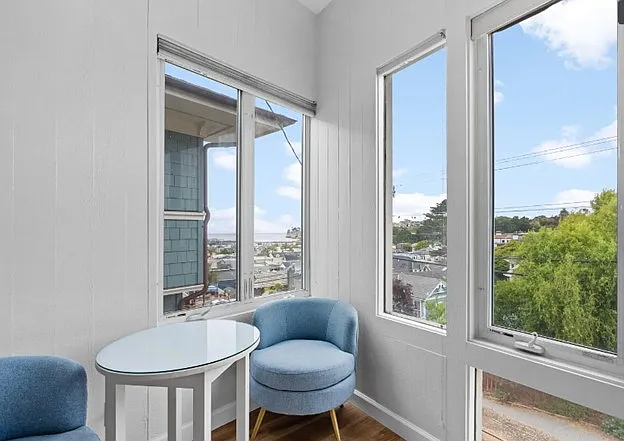 2 bed, 1.5 bath, 1200 sqft, $5,100 — Photo 4