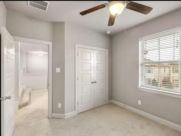 1113 Moonstone St, Carrollton, TX 75007