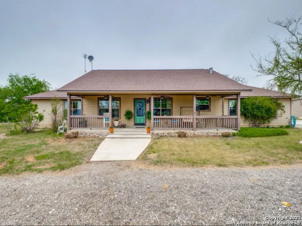 184 Quail Run, Lytle, TX 78052