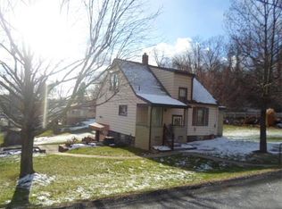423 Circle Dr, Elizabeth, PA