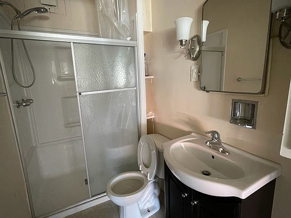 4th image of 157 Michigan Ave #2