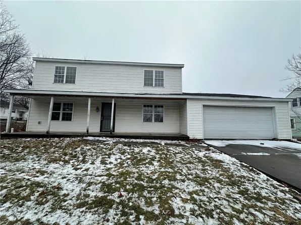 2285 N Graceland Ave, Decatur, IL 62526
