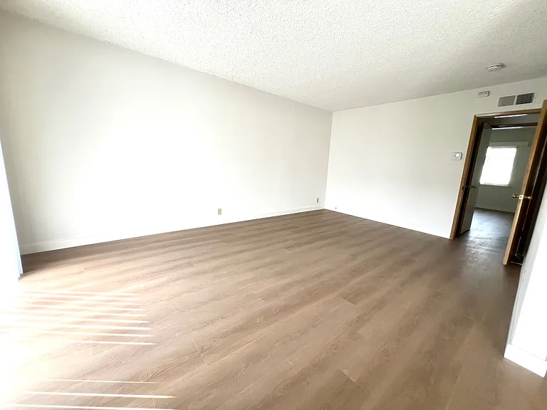 Arcadia Manor — Photo 6