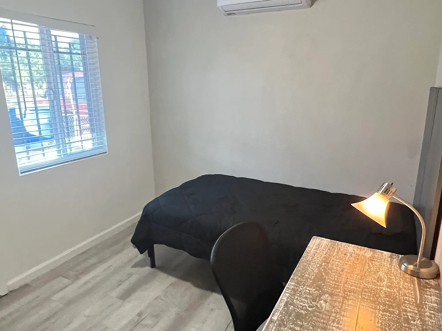 7 bed, 1512 sqft, $730 — Photo 3