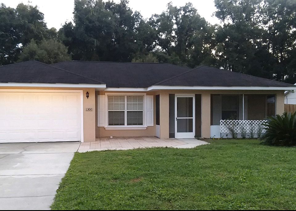 1st image of 1300 NE 37th Ln